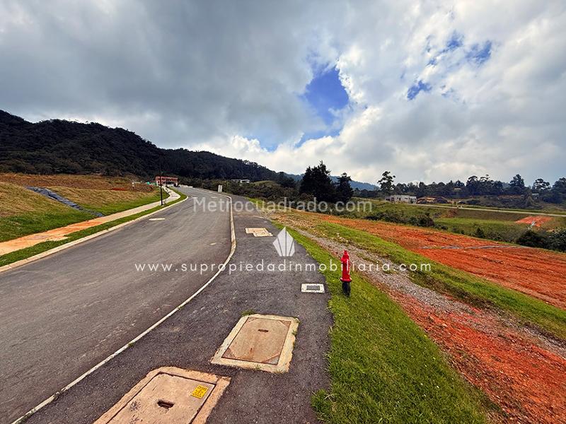 Lote en Venta, Loma Del Escobero, Envigado - Vista 2