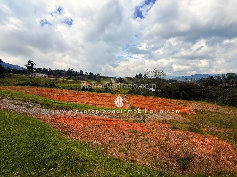 Lote en Venta, Loma Del Escobero, Envigado - Más