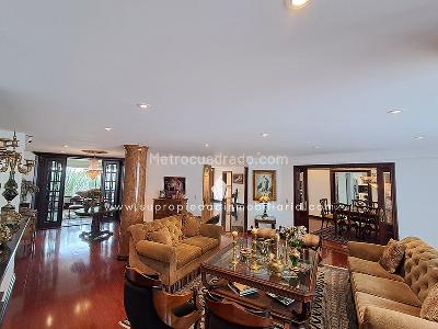 Casa de 4 alcobas en venta en Santa Ana Oriental, Bogotá, 620 m² · foto 3 de 20
