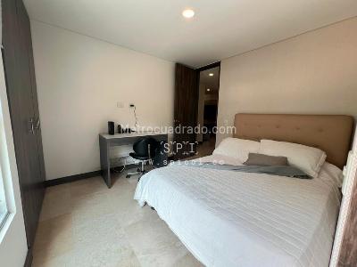 Apartamento de 3 alcobas en arriendo en Loma De Los Parra, Medellín, 130 m² · foto 17 de 20