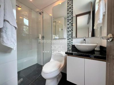 Apartamento de 3 alcobas en arriendo en Loma De Los Parra, Medellín, 130 m² · foto 19 de 20