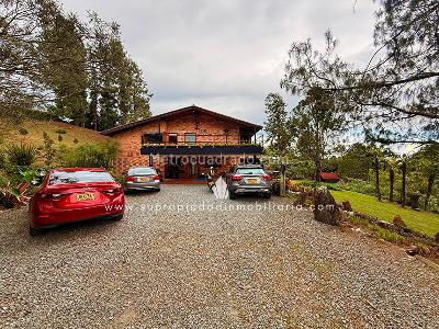 Casa de 5 alcobas en venta en Alto De Palmas, Envigado, 550 m² · foto 2 de 20