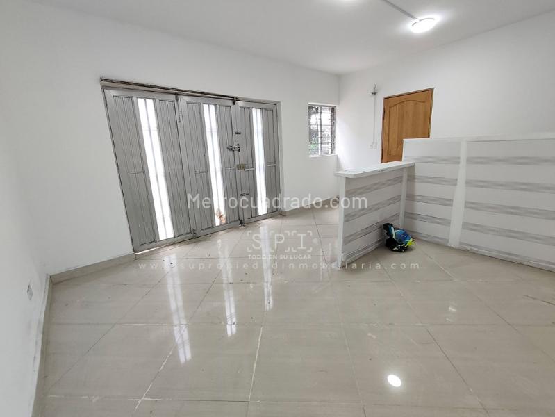 Casa Comercial de 5 Alcobas en Arriendo en Calasanz - 2