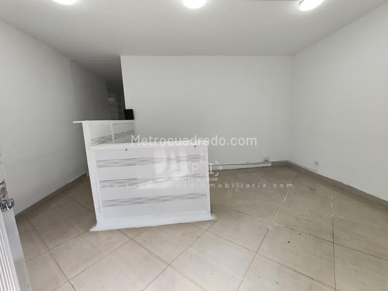 Casa Comercial de 5 Alcobas en Arriendo en Calasanz - 3