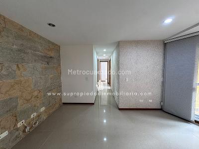 Apartamento de 3 alcobas en venta en Las Lomitas, Sabaneta, 111 m² · foto 2 de 19