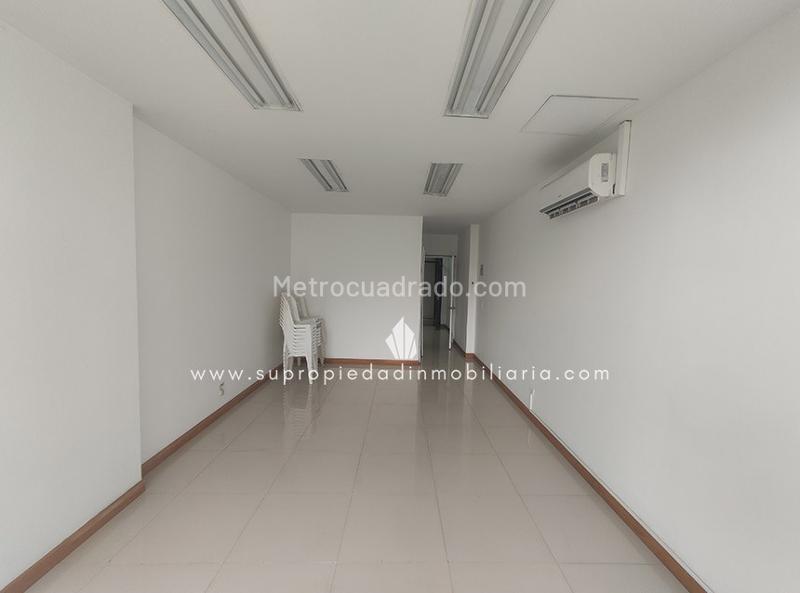 Local Comercial en Arriendo, Milla De Oro, Medellín - Vista 2