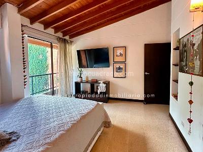Casa de 3 alcobas en venta en El Chocho, Envigado, 240 m² · foto 5 de 13