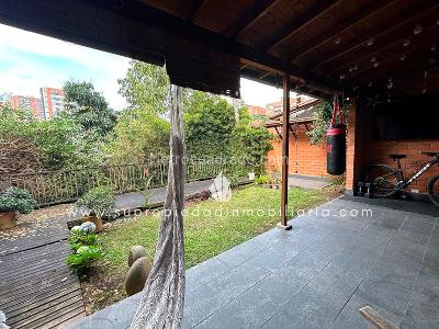 Casa de 3 alcobas en venta en El Chocho, Envigado, 240 m² · foto 7 de 13