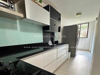 Casa de 3 alcobas en venta en El Chocho, Envigado, 240 m² · foto 8 de 13