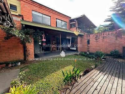 Casa de 3 alcobas en venta en El Chocho, Envigado, 240 m² · foto 12 de 13