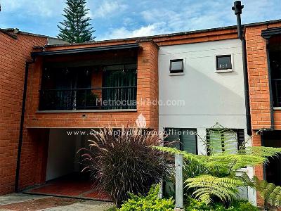 Casa de 3 alcobas en venta en El Chocho, Envigado, 240 m² · foto 13 de 13