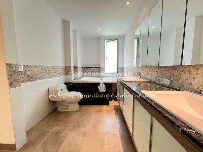 Casa de 3 alcobas en arriendo en Las Callejas El Encuentro, Envigado, 400 m² · foto 17 de 20
