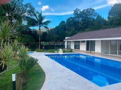 Casa de 5 alcobas en venta en Loma Del Escobero, Envigado, 490 m² · foto 5 de 19