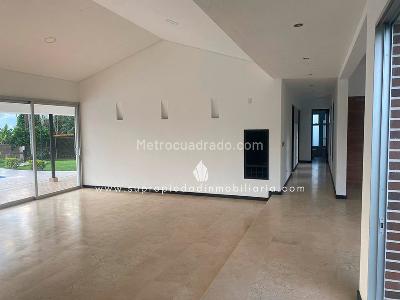 Casa de 5 alcobas en venta en Loma Del Escobero, Envigado, 490 m² · foto 15 de 19