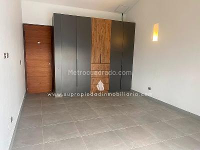 Casa de 5 alcobas en venta en Loma Del Escobero, Envigado, 490 m² · foto 16 de 19