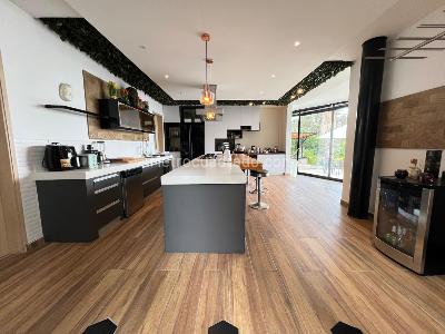 Casa de 3 alcobas en venta en Las Palmas, Medellín, 412 m² · foto 4 de 20