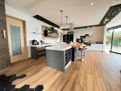Casa de 3 alcobas en venta en Las Palmas, Medellín, 412 m² · foto 5 de 20