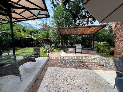 Casa de 3 alcobas en venta en Las Palmas, Medellín, 412 m² · foto 14 de 20
