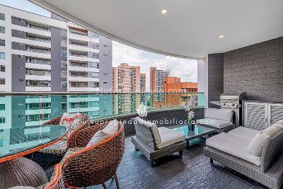 Apartamento de 3 alcobas en venta en Castropol, Medellín, 176 m² · foto 5 de 20