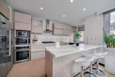 Apartamento de 3 alcobas en venta en Castropol, Medellín, 176 m² · foto 8 de 20