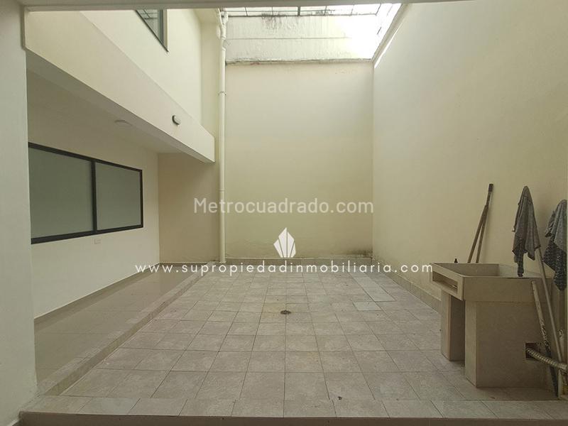 Commercial 5BR House for Rent in Florida Nueva (200m²) - 5