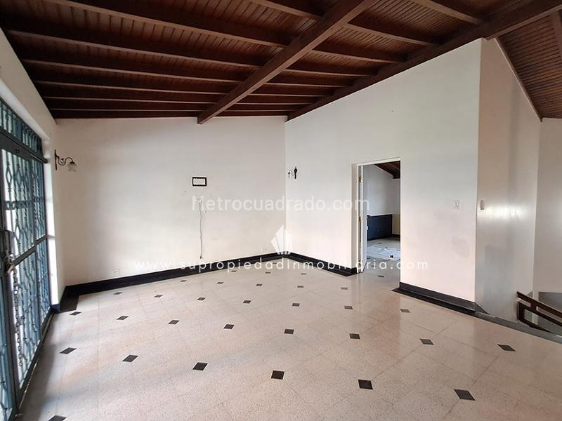 Unfurnished Commercial House for Rent in La Candelaria, Medellín - 8