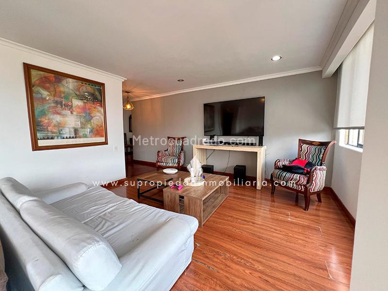 Apartamento Elegante de 4 Alcobas con Vista a la Ciudad en San Lucas - 8