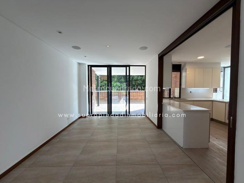 Luxury 4BR Apartment with Terrace in El Campestre - 2