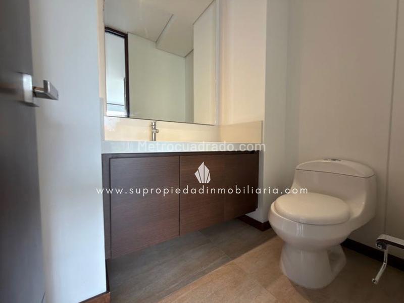 Luxury 4BR Apartment with Terrace in El Campestre - 8