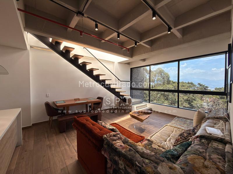 Espectacular Dúplex de 3 Habitaciones en Loma del Escobero