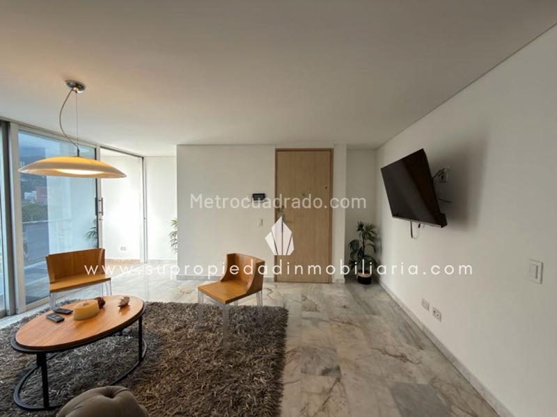Apartamento Amoblado de 3 Alcobas con Vista a la Ciudad en Laureles - 5