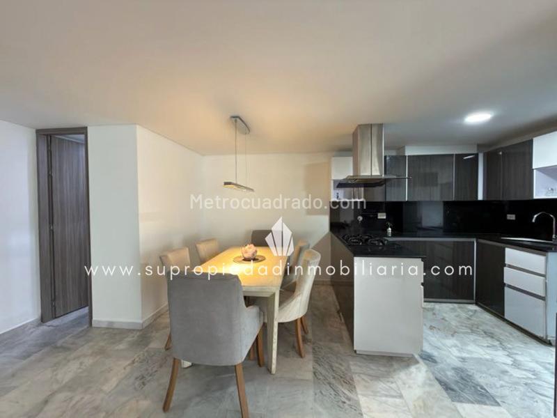 Apartamento Amoblado de 3 Alcobas con Vista a la Ciudad en Laureles - 6