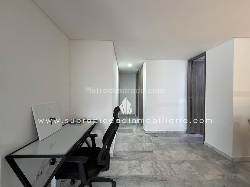 Apartamento Amoblado de 3 Alcobas con Vista a la Ciudad en Laureles - 7