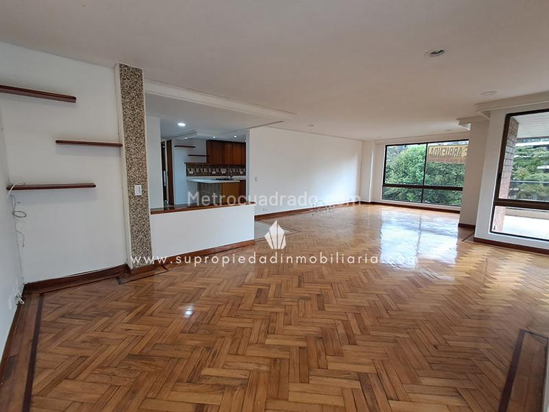 Apartamento Amplio de 3 Alcobas en Loma de Los Parra - 2