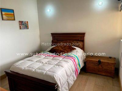 Casa de 3 alcobas en venta en Loma Del Escobero, Envigado, 350 m² · foto 9 de 20