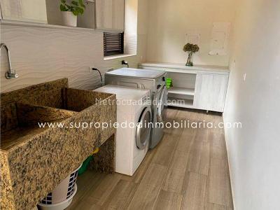 Casa de 3 alcobas en venta en Loma Del Escobero, Envigado, 350 m² · foto 14 de 20