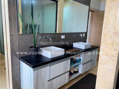 Casa de 3 alcobas en venta en Loma Del Escobero, Envigado, 350 m² · foto 19 de 20