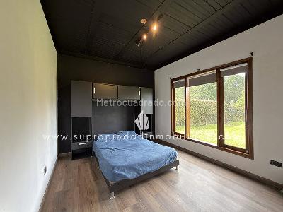 Casa de 4 alcobas en venta en Santa Elena, Medellín, 350 m² · foto 12 de 20