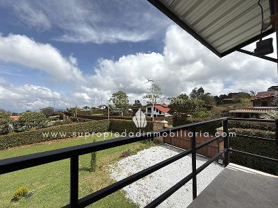 Casa de 4 alcobas en venta en Santa Elena, Medellín, 350 m² · foto 18 de 20