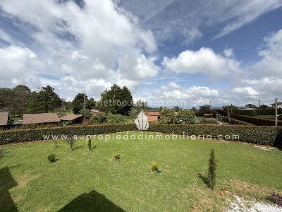 Casa de 4 alcobas en venta en Santa Elena, Medellín, 350 m² · foto 19 de 20