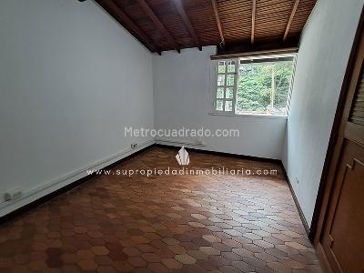 Casa de 3 alcobas en arriendo en Las Lomas, Medellín, 330 m² · foto 18 de 24