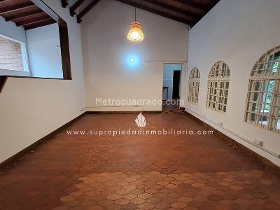 Casa de 3 alcobas en arriendo en Las Lomas, Medellín, 330 m² · foto 23 de 24