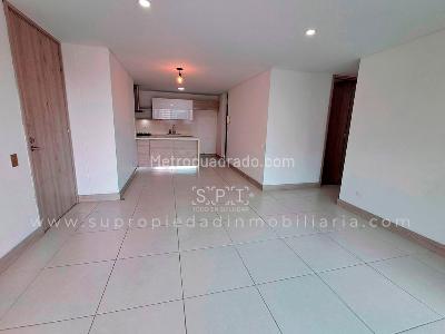 Apartamento de 3 alcobas en arriendo en Loma Del Esmeraldal, Envigado, 97 m² · foto 4 de 17