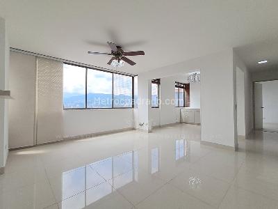 Apartamento en arriendo en Los Balsos, Medellín · foto 2 de 20