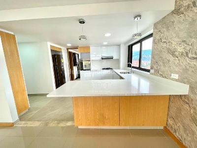 Apartamento en arriendo en La Linde, Medellín · foto 3 de 20