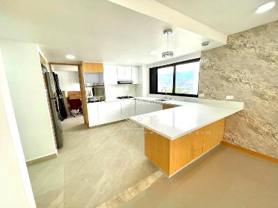 Apartamento en arriendo en La Linde, Medellín · foto 5 de 20