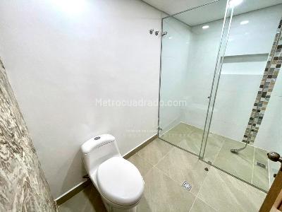 Apartamento en arriendo en La Linde, Medellín · foto 16 de 20
