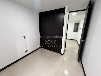 Apartamento de 3 alcobas en arriendo en El Poblado, Medellín, 87 m² · foto 13 de 20