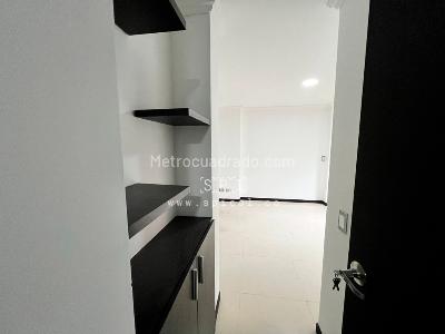 Apartamento de 3 alcobas en arriendo en El Poblado, Medellín, 87 m² · foto 14 de 20