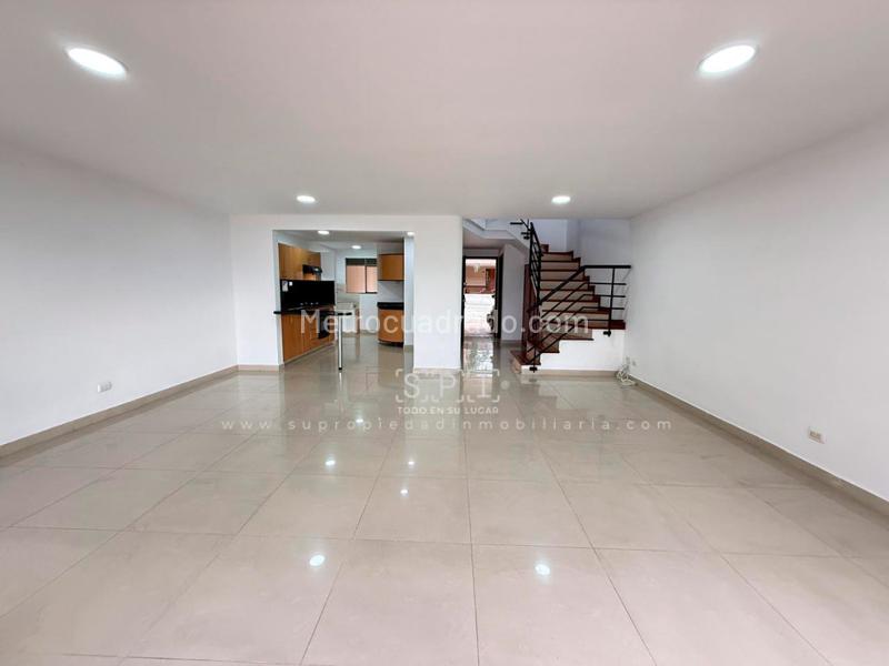 Duplex House for Rent in Benedictinos, Envigado